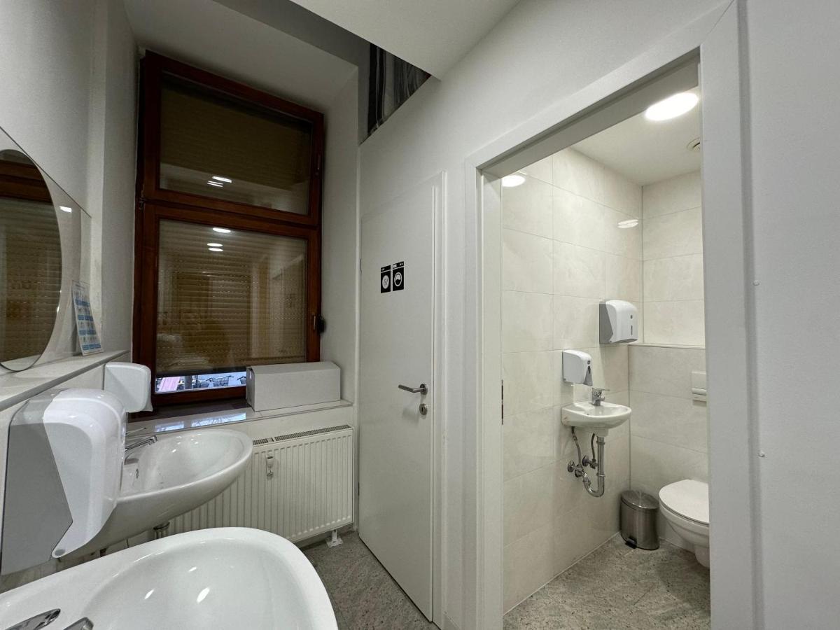 Hostel Opera Lublana Zewnętrze zdjęcie